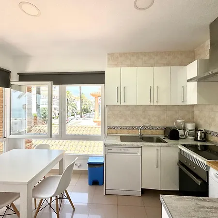 Benalroma A 50 Metros De La Playa! Appartamento
